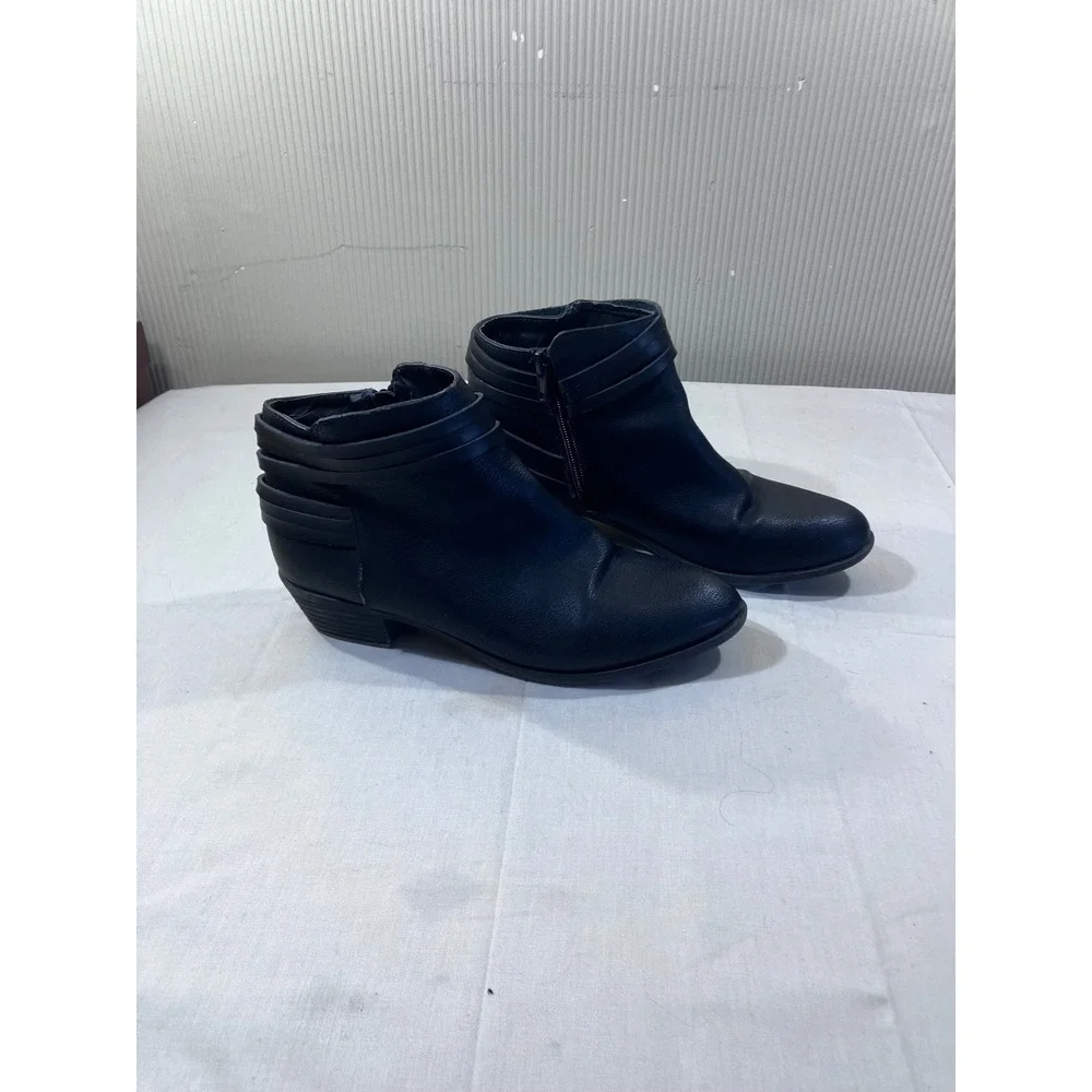 Madden Girl Basil Black Faux Leather Ankle Boots Women Size 7.5 Zip Stacked Heel